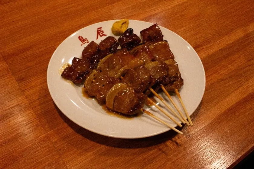 室蘭やきとりの定番「豚精肉」