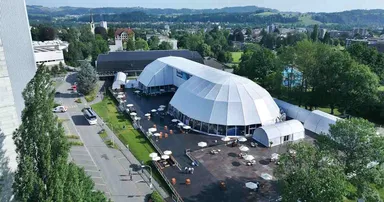 イベント会場の外観