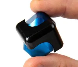 CUBE SPINNER　ブルーブラック