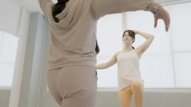 動きを体感して声で伝える