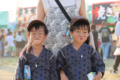 イベントを楽しむ子供たち