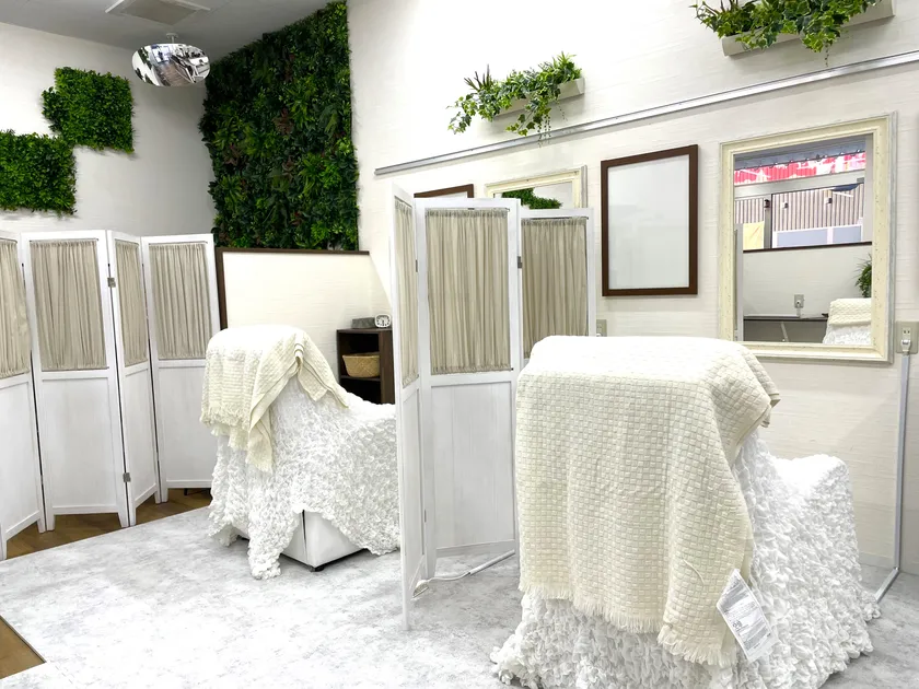 エルア店内写真 美容室の一角でまつ毛サロンを併設