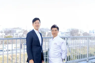 (左)FSX株式会社　藤波 克之社長　(右)小清水 寛美エグゼクティブシェフ