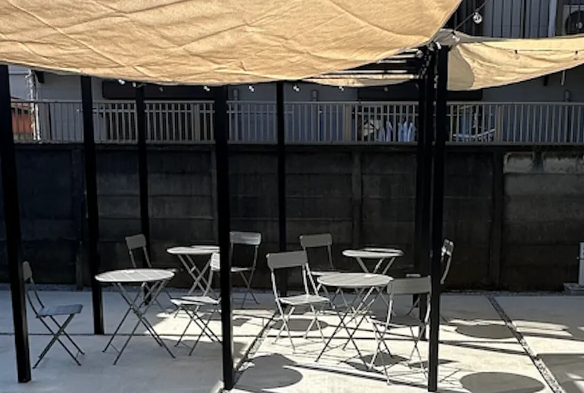 都心では希少なゆったりとしたテラス席