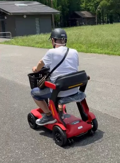 ライパットS3 電動シニアカー　乗車イメージ