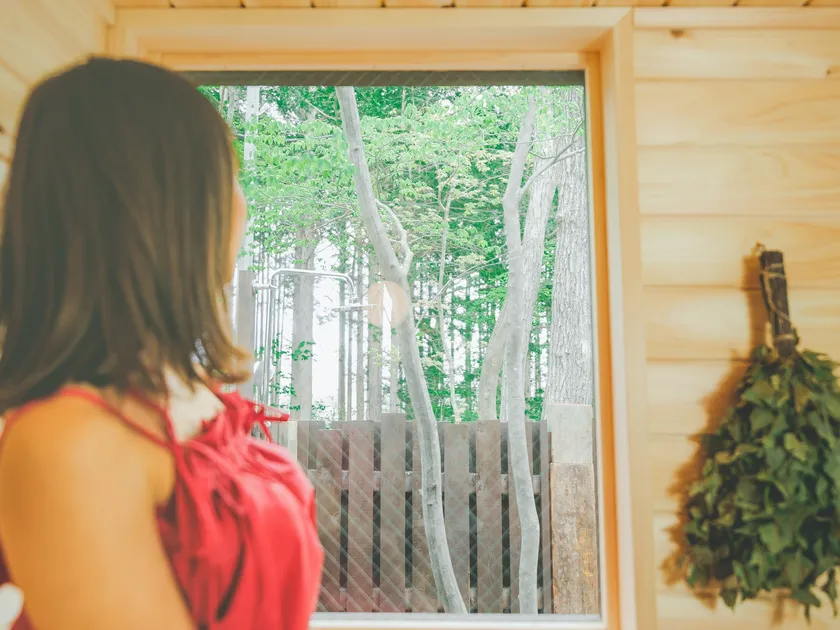 こだわりのヒノキのサウナ室