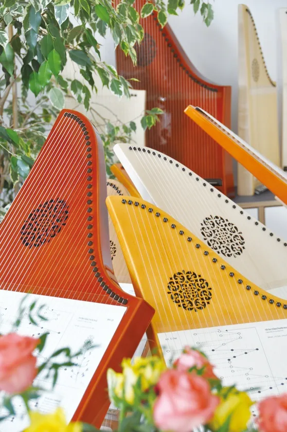 美しい音色、姿形のヘルマンハープ