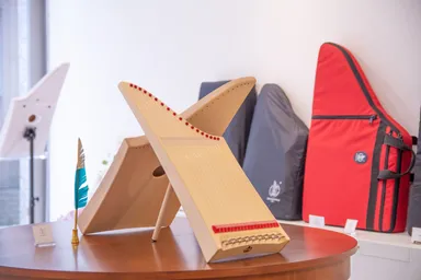 見て、触れて、確かな品質と心に響く音色をご確認ください