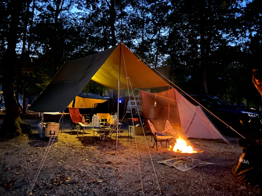 焚き火を前に。Color:オールドピンク