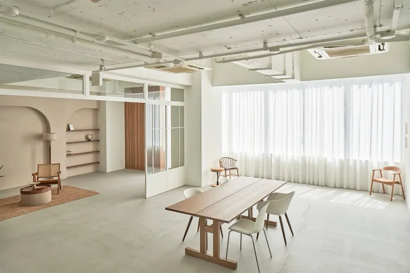 ROOM2