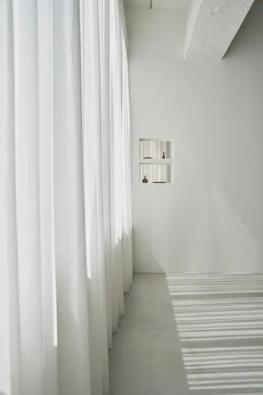 南向きの窓から入る自然光