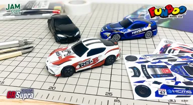 カスタムシール付きのミニカー『FUNBOO』