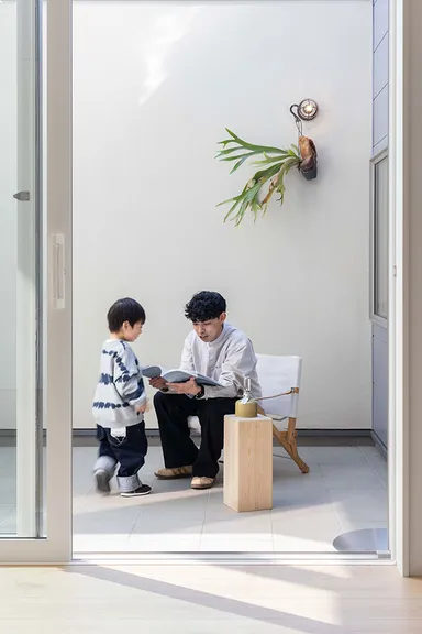 リビングとつながるプライベート屋外空間05