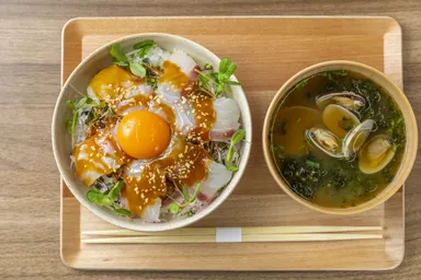 鯛の香味野菜丼～ピーナツ旨醤油～