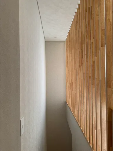 「海／空・砂／石・太陽／夕陽」など自然をテーマにした3部屋タイプ