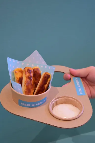 のびるバスチーディップつき凍らせバスク 580円(税込)