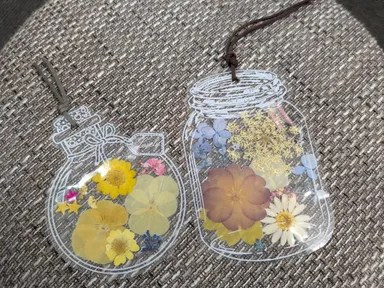 新規入会プレゼント(押し花しおりサンプル)