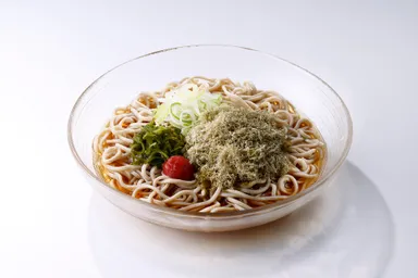 冷し梅とろろ昆布そば