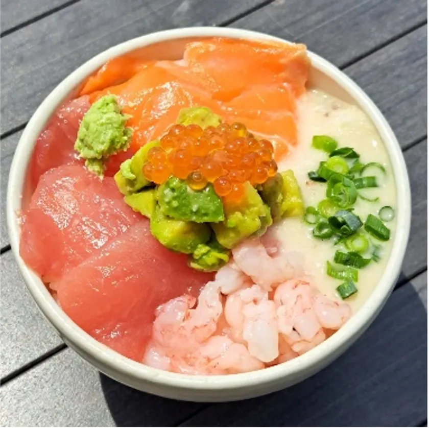 「とと丸海鮮とろろ丼セット」~青のりお味噌汁付き~