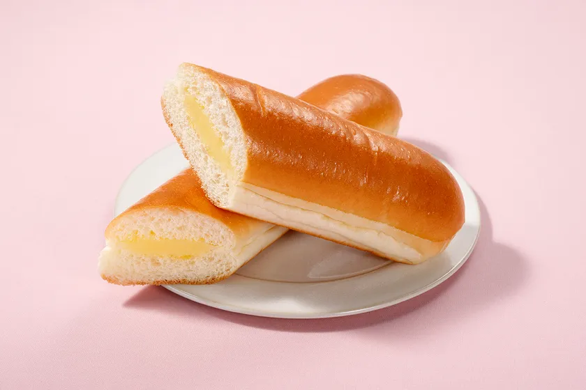 クリーム入れすぎ!?スティックパン(白バラ牛乳使用)