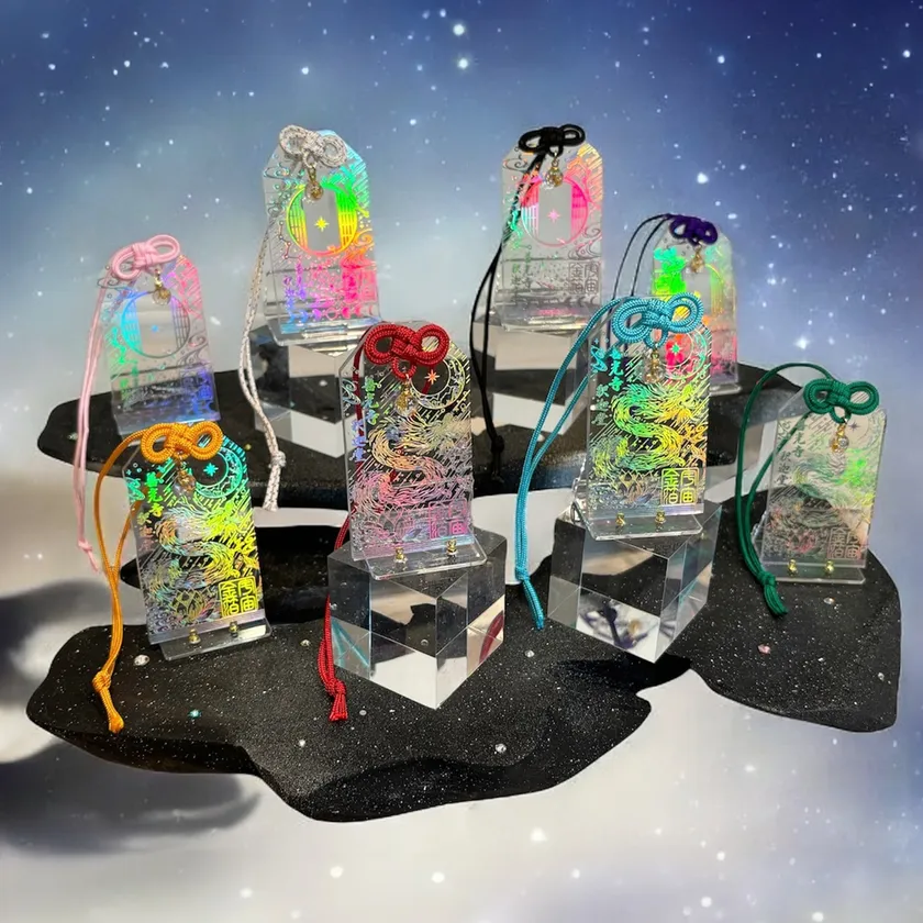 宇宙金箔御守(R)商品イメージ