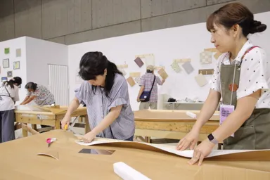 クッションフロア貼り体験