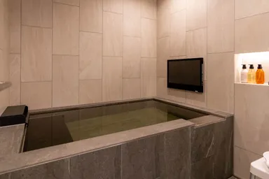 客室(スイートルーム：客室温泉)