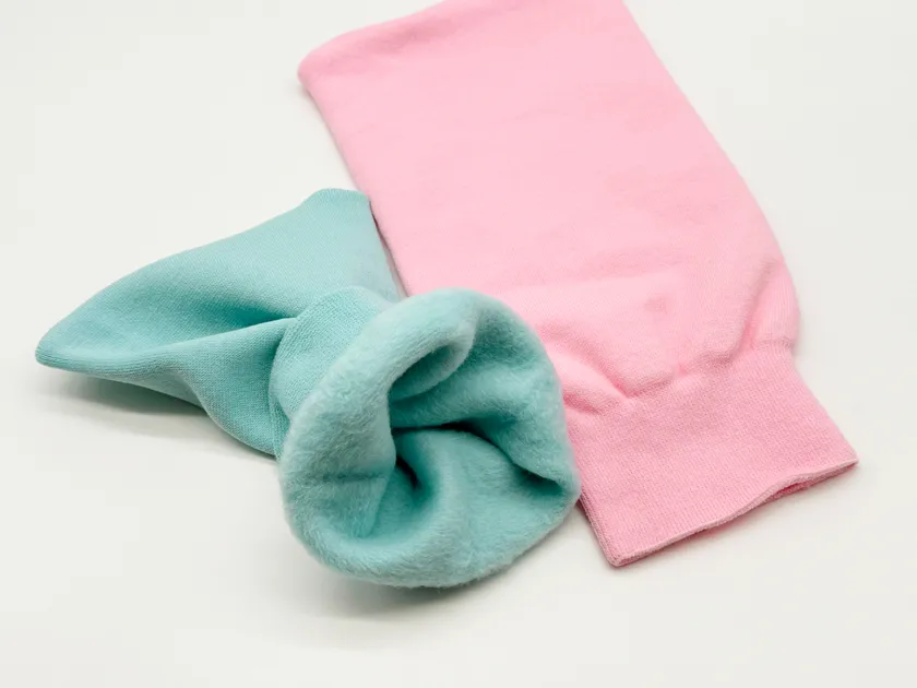 ひんやり長持ち保冷カバー(左:アイスブルー 右:アイスピンク)