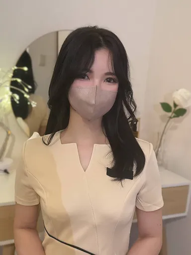 fl Notis六本木店　レギュラースタッフCHERCY