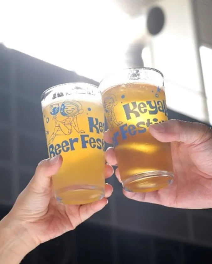 オリジナルグラスで乾杯