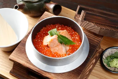 「売切れ御免!!数量限定!!当店名物♪『はらこ釜飯』」1,848円