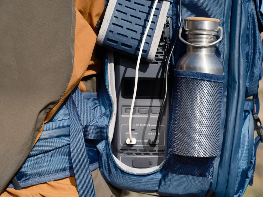 超薄型ポータブル電源がセットになったハンズフリー