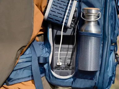 超薄型ポータブル電源がセットになったハンズフリー