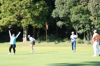 コースを回るごとに仲良しに。毎回参加のメンバーも。