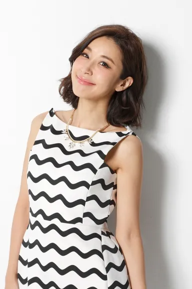 鈴木紗理奈さん