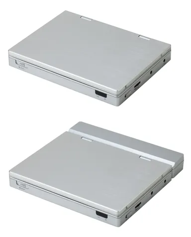 液晶を閉じた様子