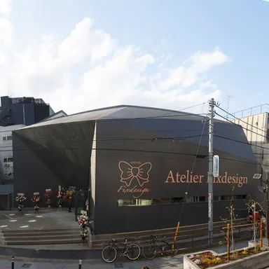 アジア初となる直営店舗