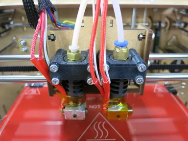 デュアルヘッド用改造パーツ装着例