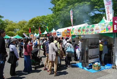 アメリカスのフード＆ドリンクを楽しめます