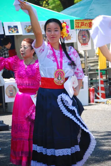 初心者の方も大歓迎のダンススクールもあります