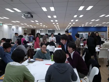 若者同士の議論