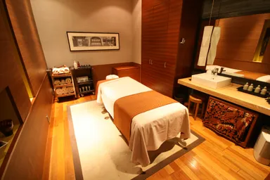 SHINKYU KENBI TOKYO店舗内観