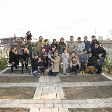 菜園のしあげも自分達で