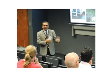 オークランド大学のオレンセ教授.