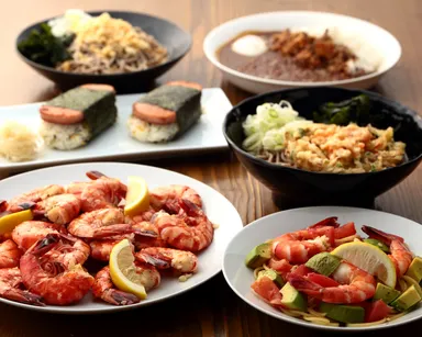 フードコートの料理