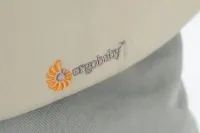 最上位モデルらしい洗練されたロゴデザイン