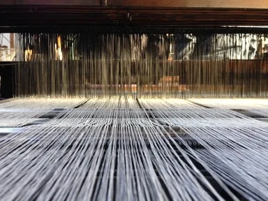 独自の織り技術を開発