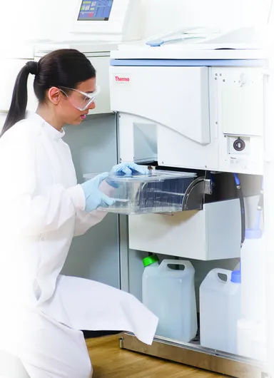 箱ごと取り出して捨てるだけのワックス廃棄トレイ