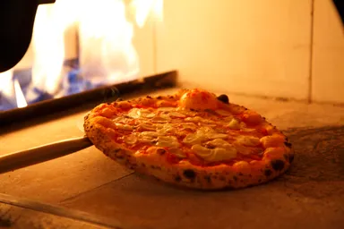 ピッツァ調理イメージ