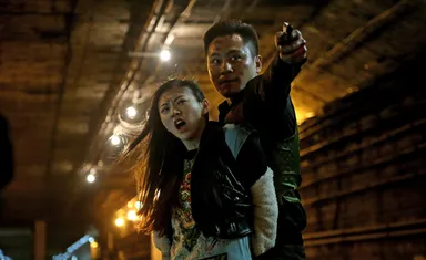 自らの過去、最愛の娘を巻き込む生涯最悪の事件発生！